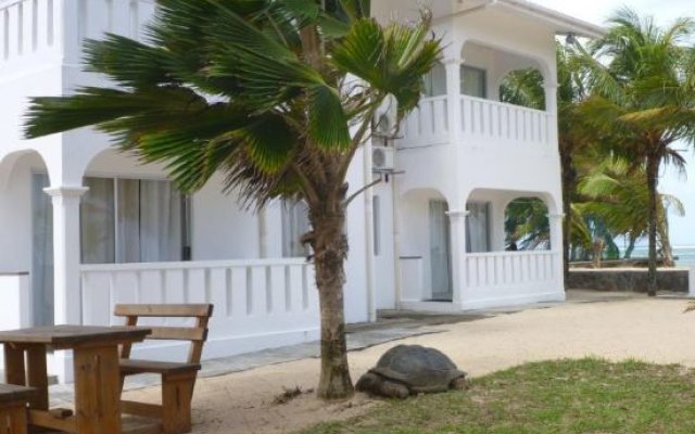 Jamelah Beach Guest House in Mahe Island, Seychelles from 120$, photos, reviews - zenhotels.com hotel front