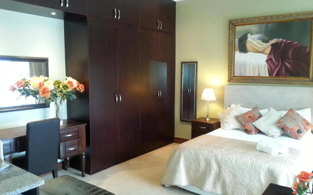 Casa Flora Guesthouse