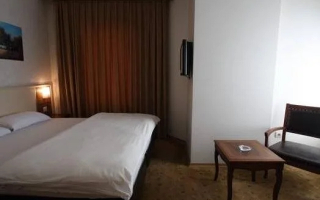 Antana Hotel