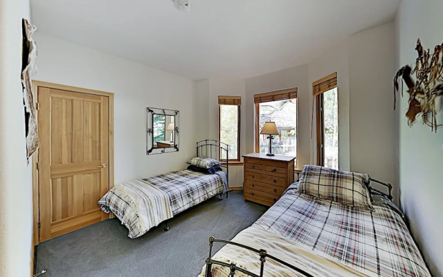 74cresrd 2 Bedroom Condo