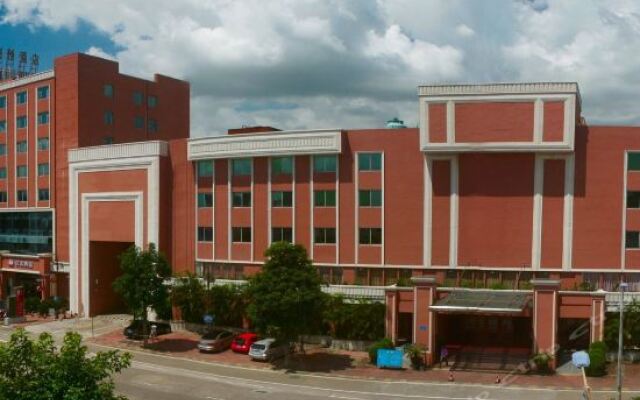 Отель Zhongshan Jinsha Business Hotel Китай, Чжуншань - отзывы, цены и фото номеров - забронировать отель Zhongshan Jinsha Business Hotel онлайн вид на фасад