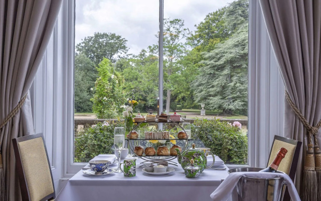 Oatlands Park Hotel