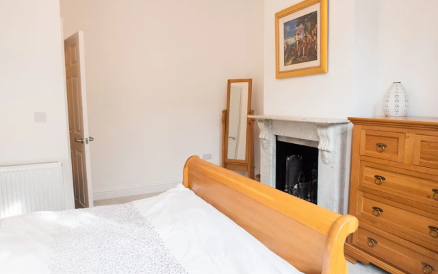 Elegant 2 Bedroom Garden Flat In East Dulwich