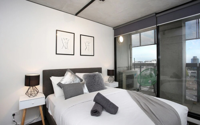 NGV Art Centre Retreat - StayCentral