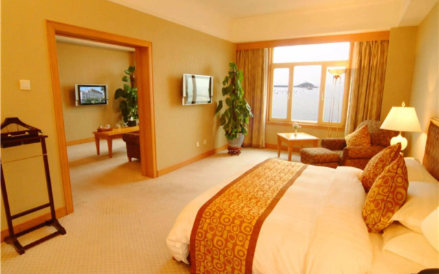 Qingdao Oceanwide Elite Hotel