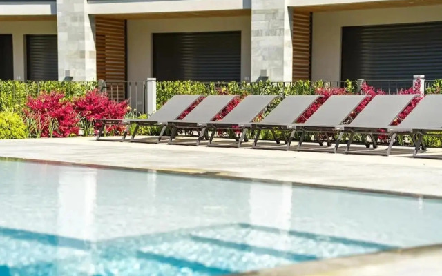 Garden Apartment C12