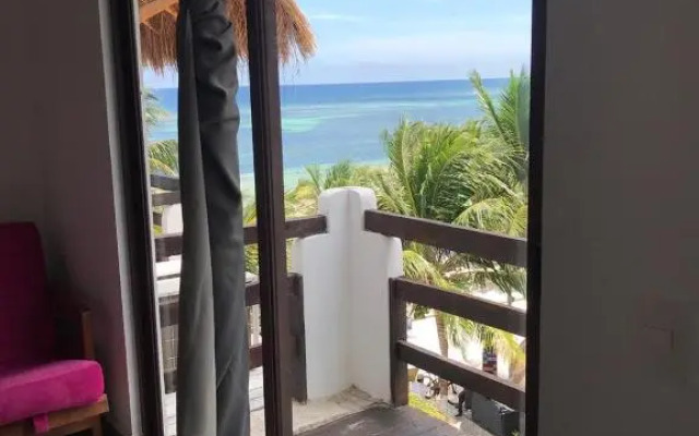 Hotel Blue reef con alberca & frente al mar