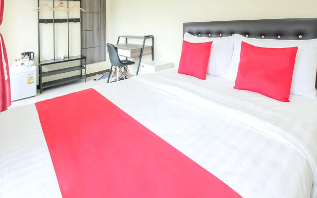 5 Chang Palace Hotel