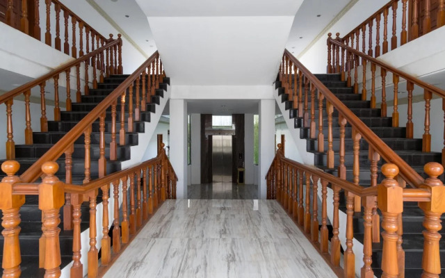 Mutiara Hijau Suites Syariah By OYO Rooms