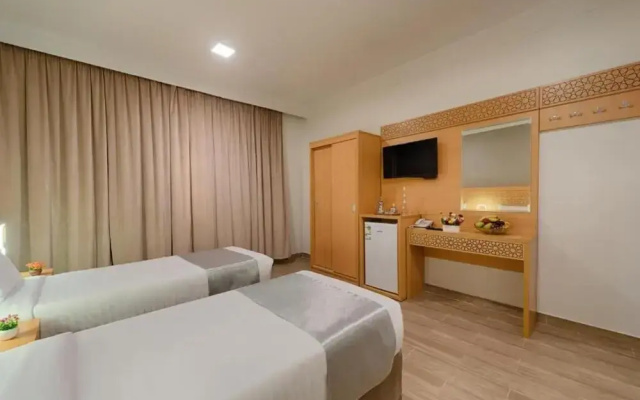 Borj Akhir Hotel
