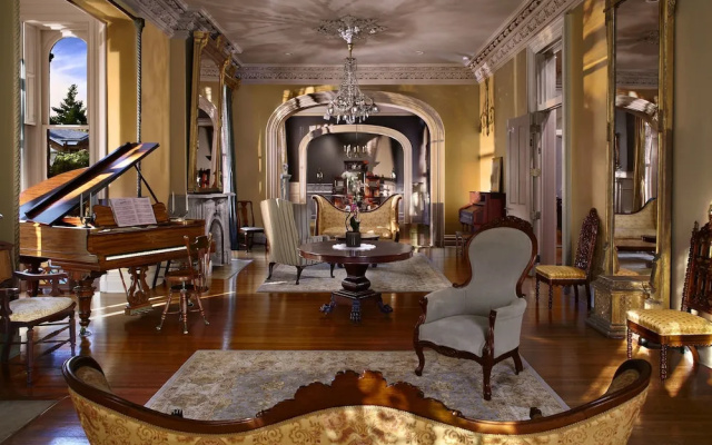 The James Lee House