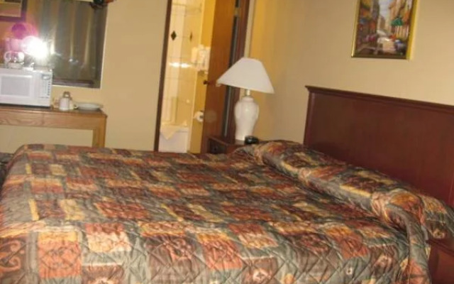 Twin Creeks Motel