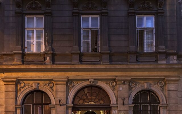 Flow Hostel вид на фасад