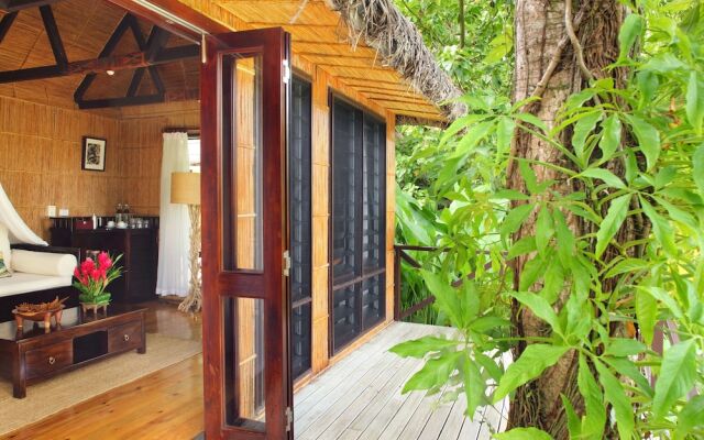 Отель Matangi Private Island Resort вид на фасад