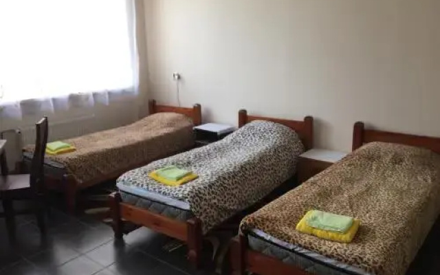 Yasmina Hostel