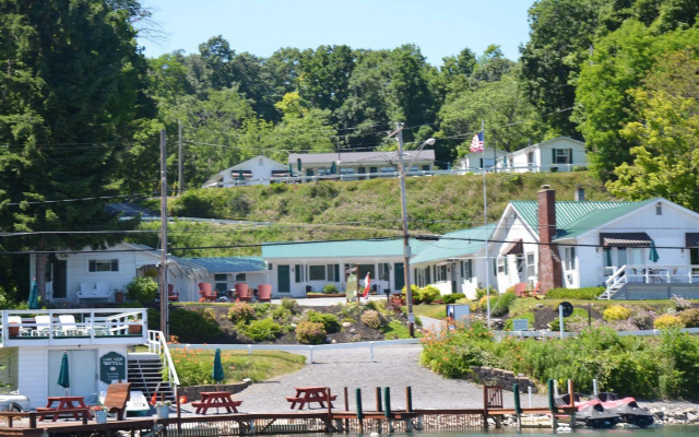 Lake View Motel