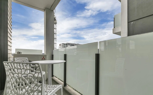 QV Ultra Modern Harbour Apartment - 856