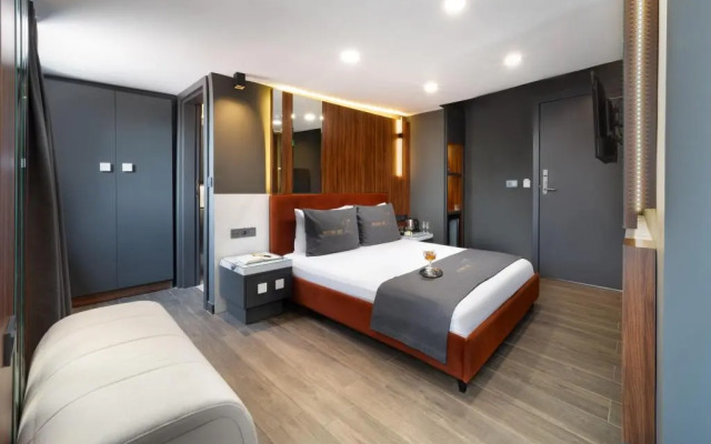 Second Suit Otel