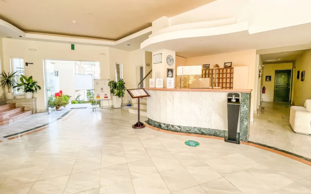Melina Beach Hotel
