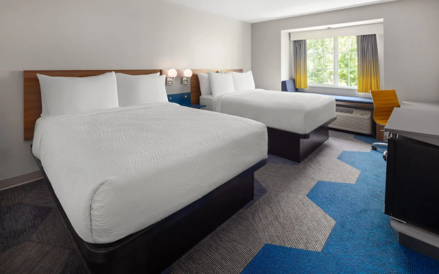 Microtel Inn & Suites by Wyndham Kearney