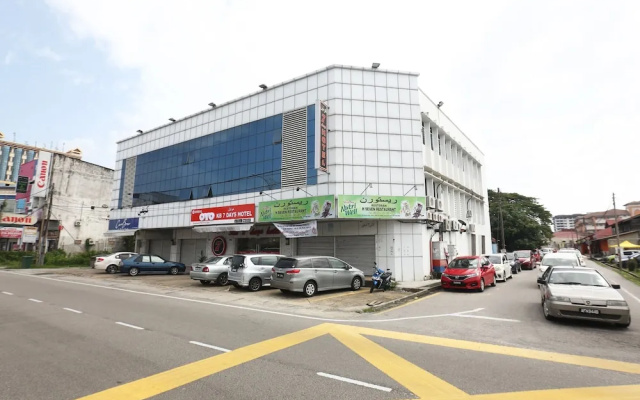 Kb 7 Days Hotel By OYO Rooms
