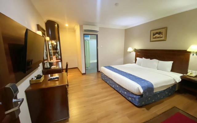 Antares Hotel