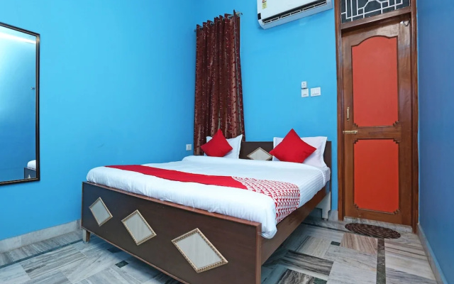 OYO 12133 Hotel Shanti