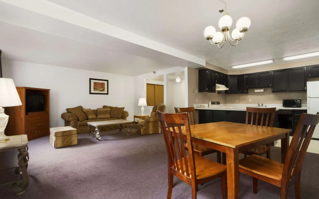 Отель Super 8 by Wyndham Port Angeles at Olympic National Park