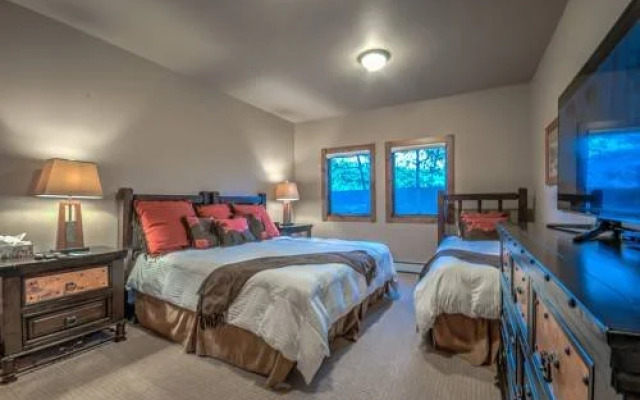 Churchill Lodge South