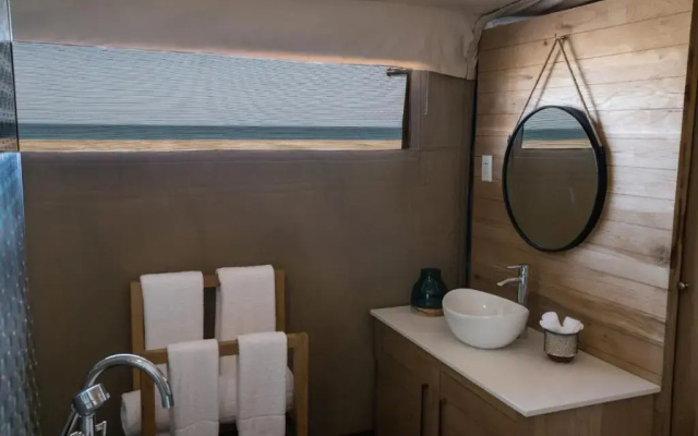 Kingfisher Retreat By Sharjah Collection