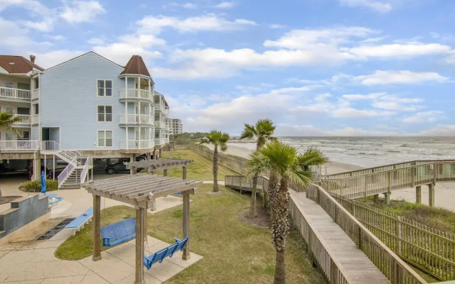 Seascape 1111 2 Bedroom Condo by RedAwning