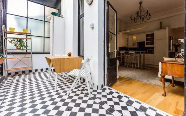 Philbeach Balcony- 2bed flat in Earls Ct
