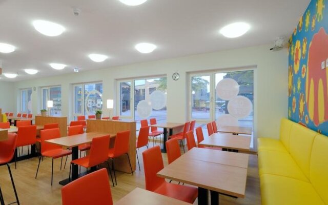 B B Hotel Bielefeld In Bielefeld Germany From 100 Photos Reviews Zenhotels Com