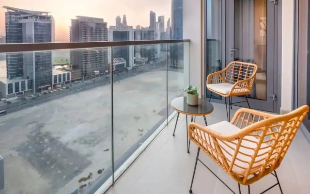 Silkhaus Modern New Building Pool Gym