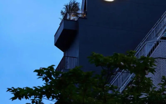 9h nine hours woman Shinjuku