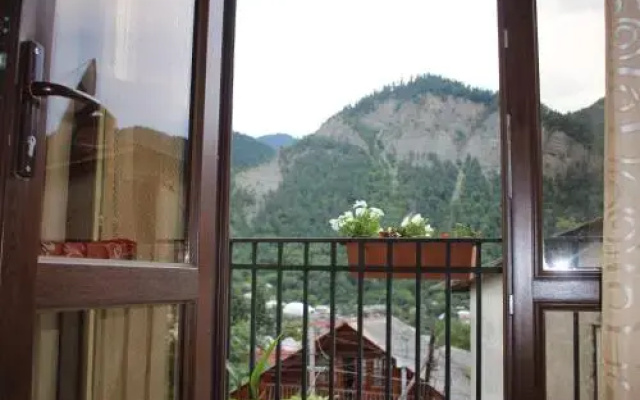 Guja's Guest House