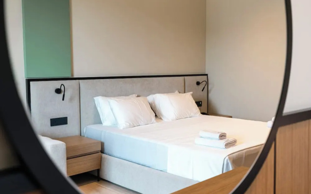 Green Light Hotel