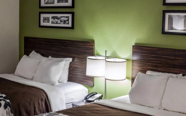Garner Hotel Topeka West by IHG