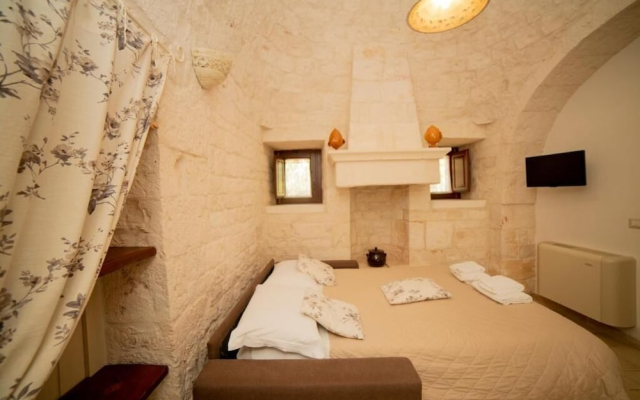 Trulli Arco Antico
