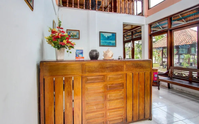 OYO 92329 Sewu Mas Hotel
