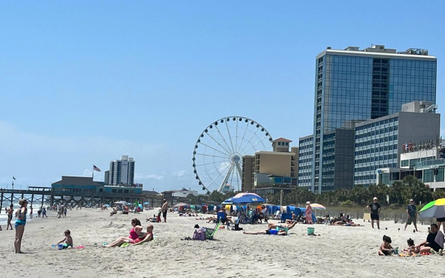 Sunny and Bright Oceanfront Condos in Atlantica Resort near Boardwalk