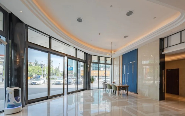Yunfei Hotel