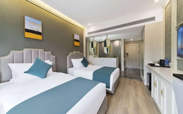 Howard Johnson by Wyndham Lake Serenity Hot Springs Xichang