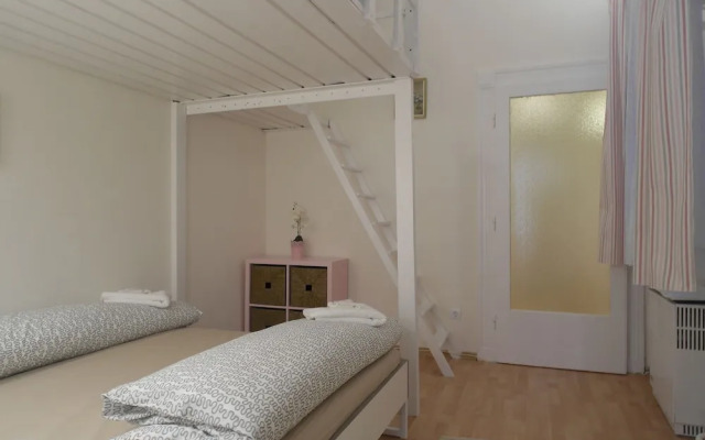 Budget Apartment by Hi5 - Veres Pálné