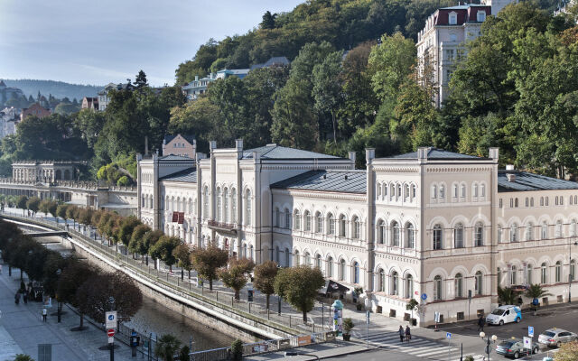 Отель WINDSOR Medical Complex & SPA Hotel Чехия, Карловы Вары - 1 отзыв об отеле, цены и фото номеров - забронировать отель WINDSOR Medical Complex & SPA Hotel онлайн вид на фасад