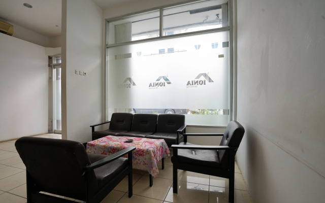 OYO 2869 Ionia Homestay