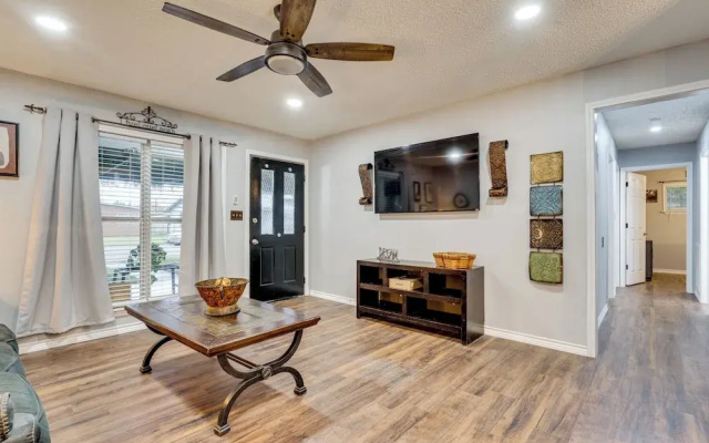 Near Wineries & Guadalupe River! Stylish Home