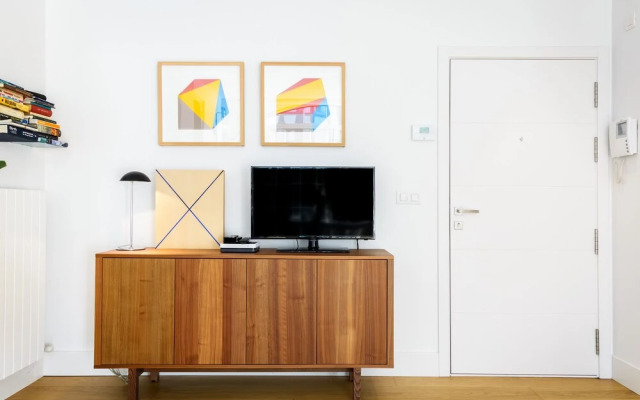 NEGURI I apartment with parking by Aston Rentals