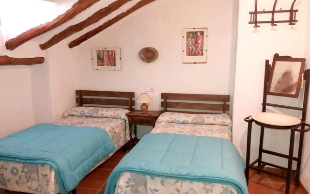 House With 6 Bedrooms in Quesada, With Balcony