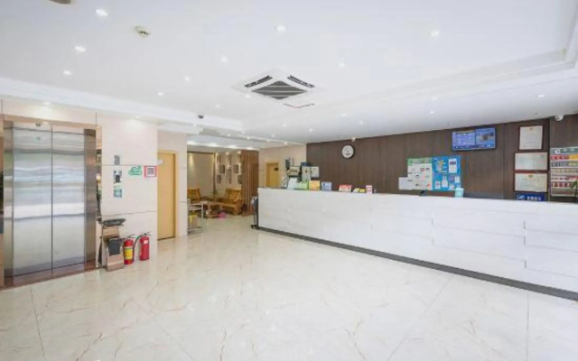 Heyi Express Hotel (Zhuhai Weichuangli Industrial Park)